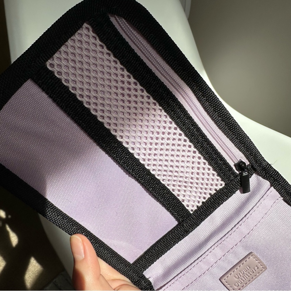 Lilac buckle Crossbody Bag - Picture 5 of 8